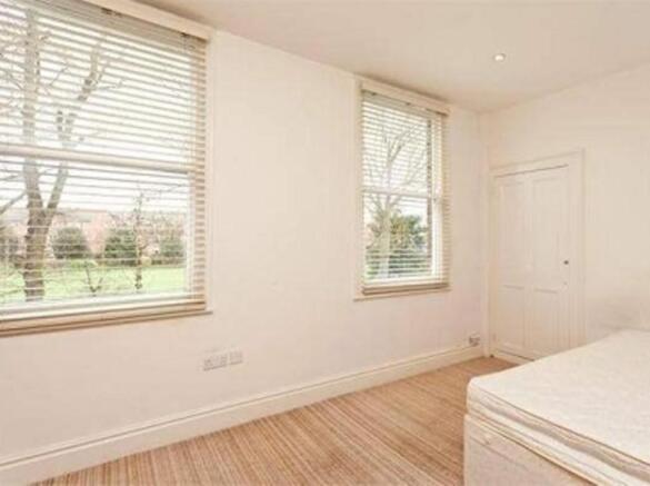 4 bed Terraced for sale Image 7