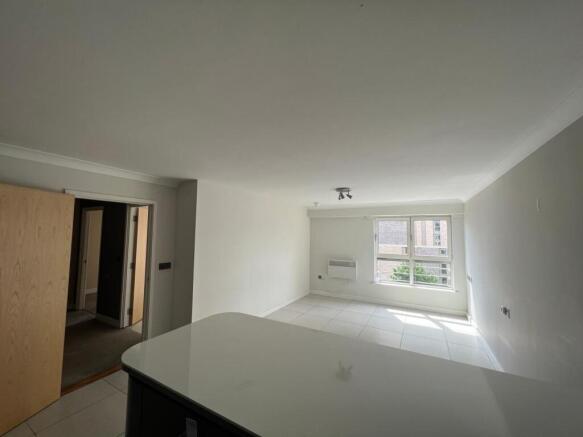 2 bed Flat for sale Image 4