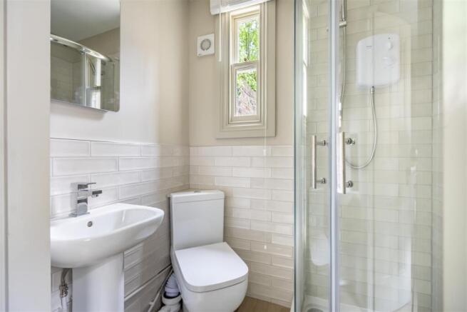 1 bed Apartment to rent Image 6