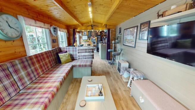 BAR/SUMMERHOUSE