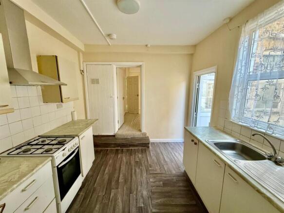 Mount Avenue, Southall - More