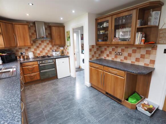 Kitchen Into Utility Room 809
