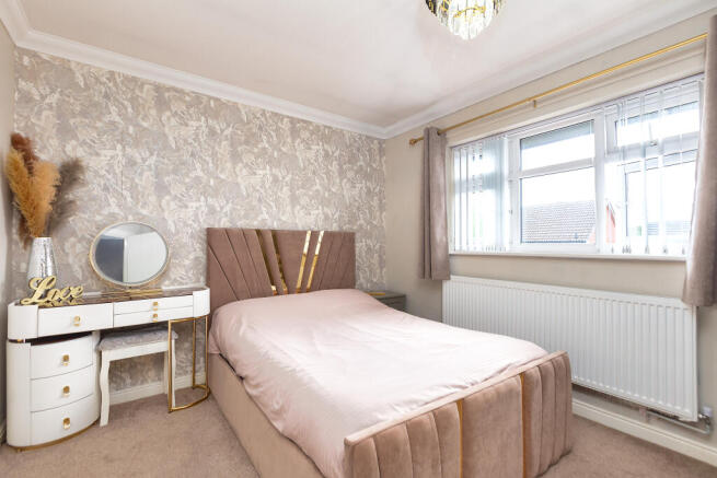 4 bed Detached for sale Image 12