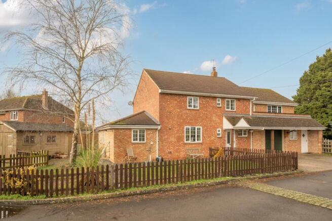 1415333-2-698c887d9980c