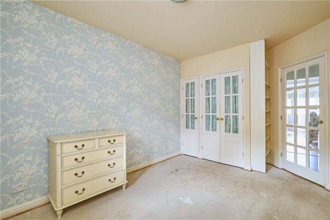 2 bed Apartment for sale Image 9