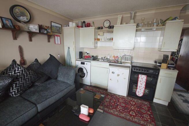 Kitchen Lounge 