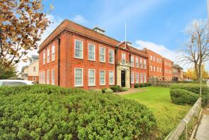 6, 16b Tudor House, St Albans Road East, Hatfield AL10 0EH