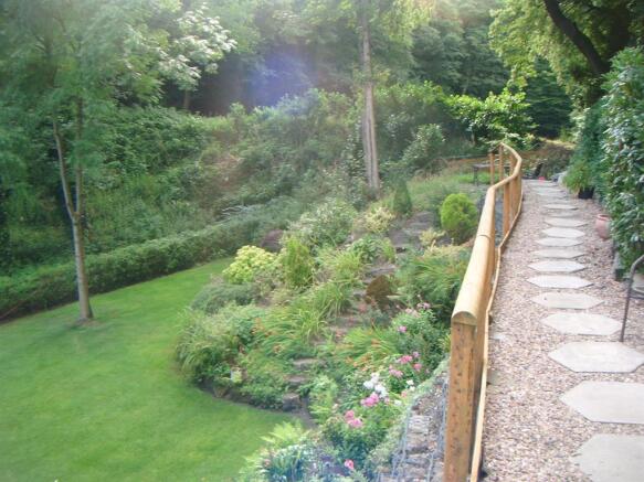 Side Garden picture four