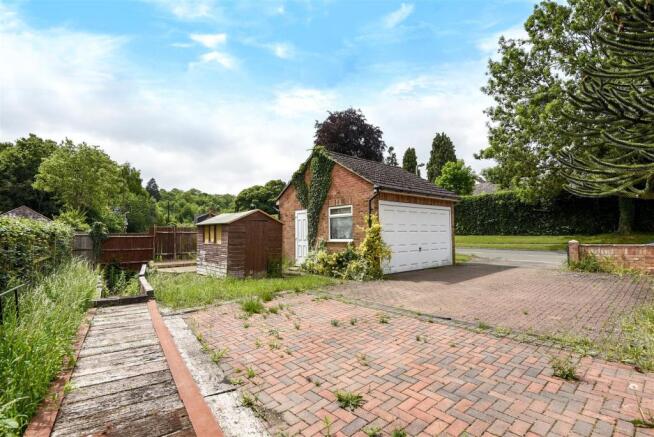 Driveway & Detached Garage