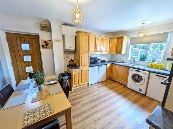 Kitchen / breakfast room