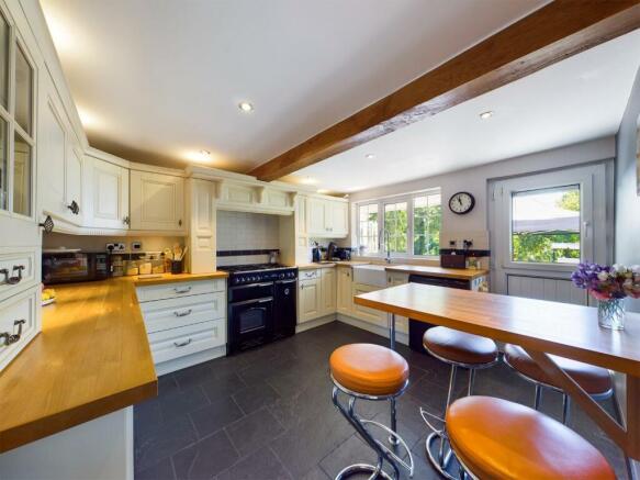 Kitchen/Breakfast Room