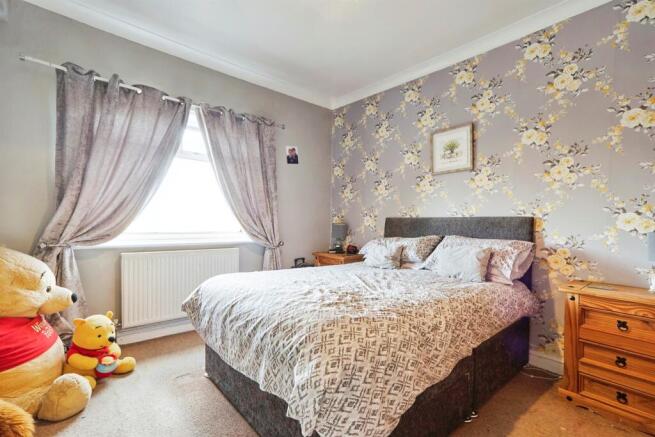 7 bed Semi-Detached for sale Image 5