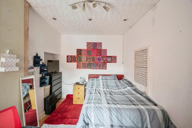 3 bed Terraced for sale Image 10