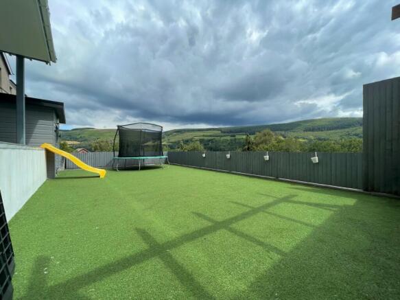 REAR GARDEN B