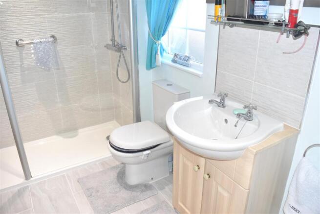 2 bed Park Home for sale Image 12