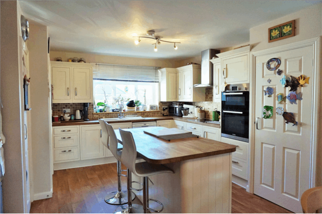 Kitchen / Breakfast