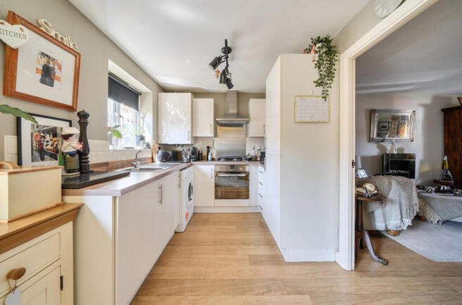 Beauchamp Road, Walton Cardiff, Tewkesbury photo 4