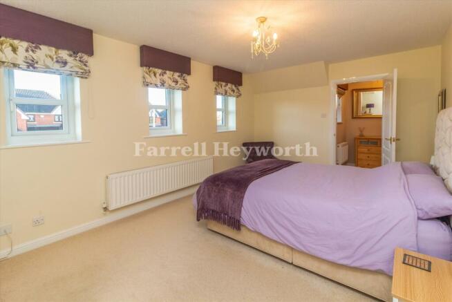 Bedroom 1 image 2