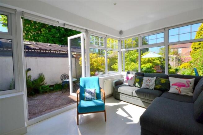 GARDEN ROOM