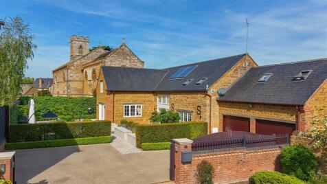 Poplars Farm Close, Hannington, Northampton