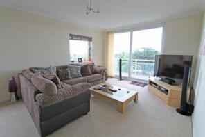 15, Dolphin Court, The Avenue, Poole BH13 6HB
