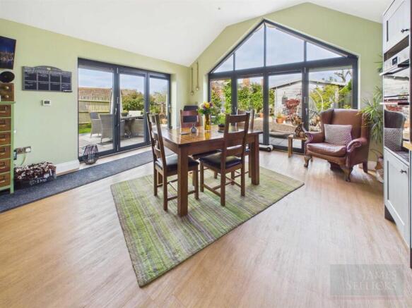 Open Plan Dining Kitchen