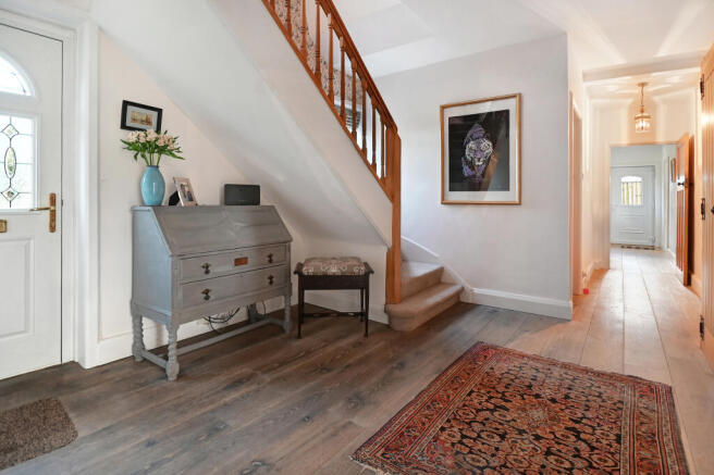 5 bed Semi-Detached for sale Image 11