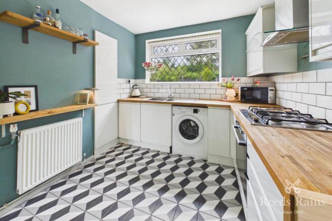 2 bed Semi-Detached for sale Image 6