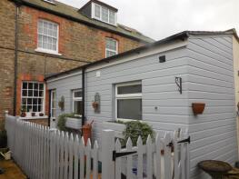 10, Melville Square, East Street, Bridport DT6 3LS