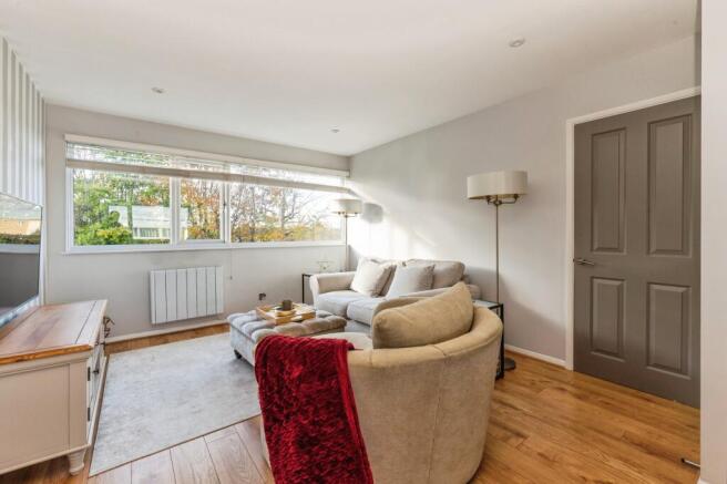 Hazelbank Court, Chertsey, KT16 photo 4