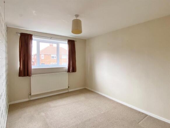 3 bed Semi-Detached for sale Image 9