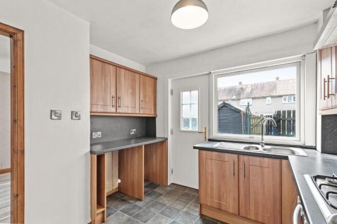 5 St. Andrews Court, Larbert, Falkirk, FK5 4PQ photo 4