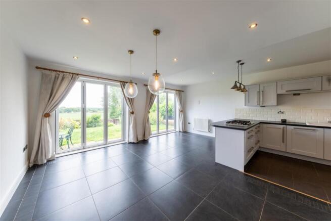 7 Hunters Lane-001.jpg