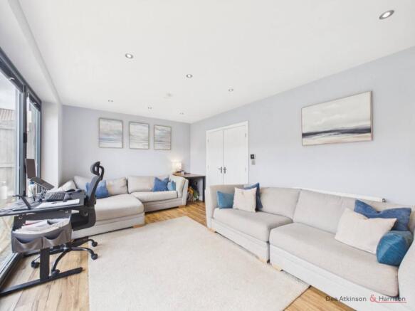 3 bed Semi-Detached for sale Image 4