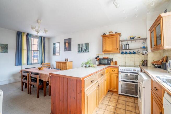 3 bed Semi-Detached for sale Image 5