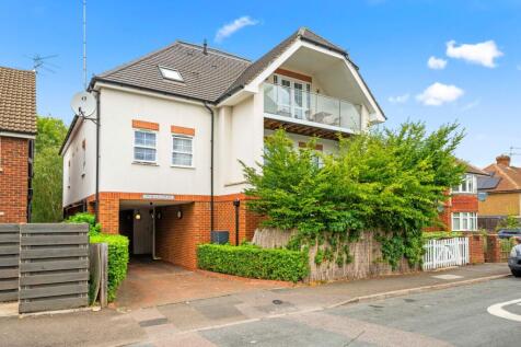 St. Philips Avenue, Ophelia Court, KT4