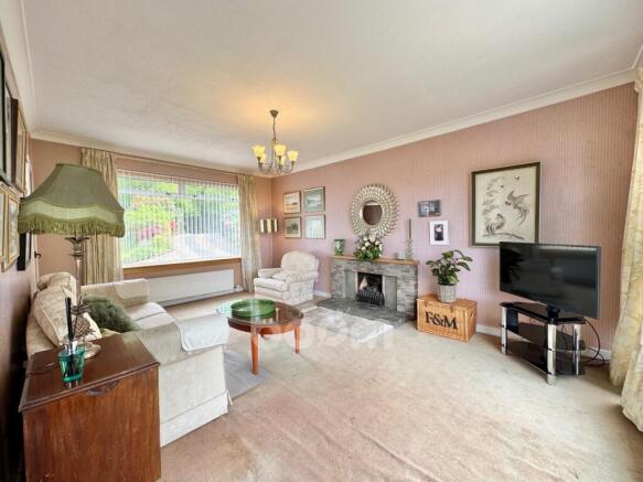 Courthill Street, Dalry lounge