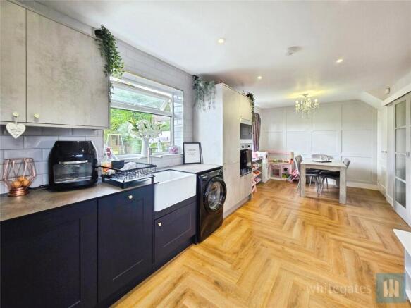 3 bed Semi-Detached for sale Image 10