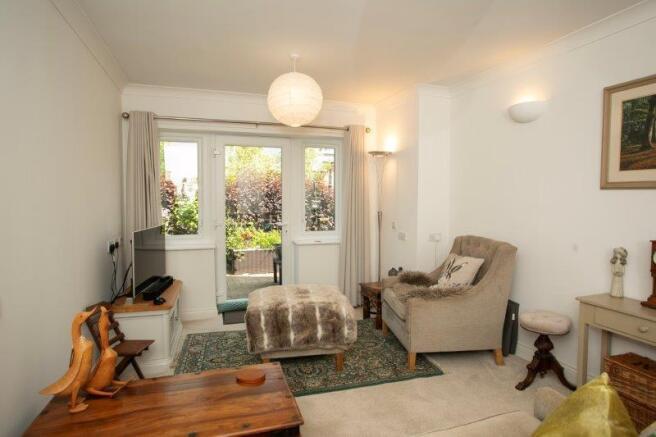 2 bed Retirement Property for sale Image 4