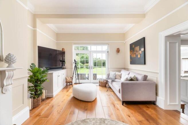 5 bed Semi-Detached for sale Image 12