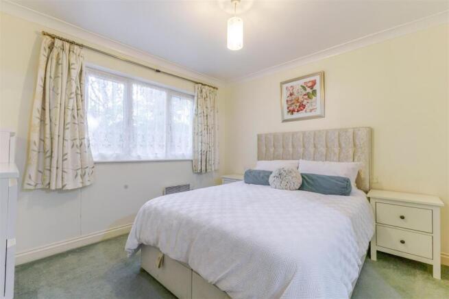 Bedroom 1.jpg