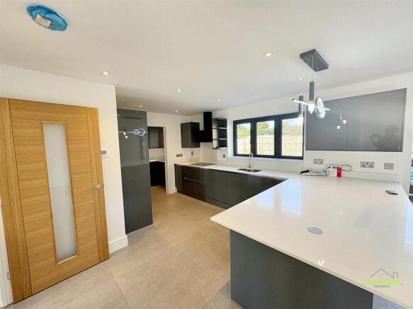 PHOTO-2025-08-22-11-26-41 2.jpg