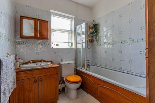 Manor Way 14 (8 of 26).jpg