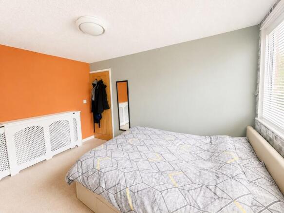 3 bed Semi-Detached for sale Image 12