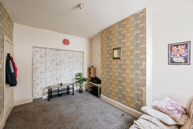 3 bed Terraced for sale Image 4