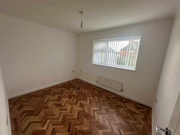 bedroom 2 .jpg