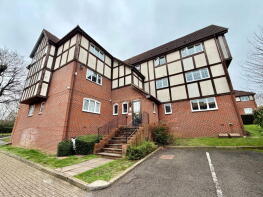 Flat 1, 61 Sandringham Court, Priory Field Drive, Edgware HA8 9QU