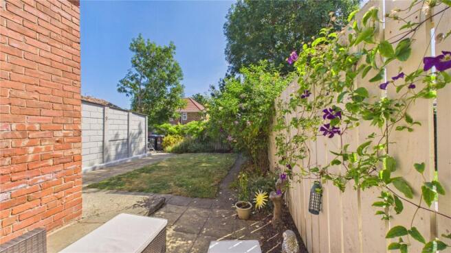 3 bed Semi-Detached for sale Image 11
