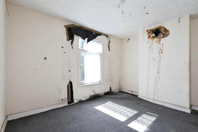 3 bed Terraced for sale Image 12