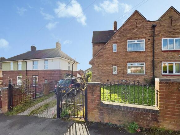 3-bed semi-detached on Browning Road, Sheffield, S6, £140,000